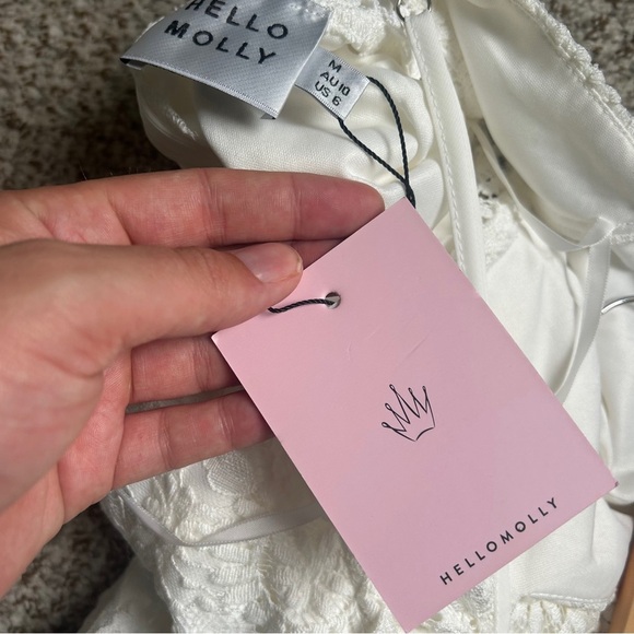 NWT Hello Molly White Sheath Mini Dress V-Neck Flutter Lace Bachelorette Bridal - Picture 6 of 14